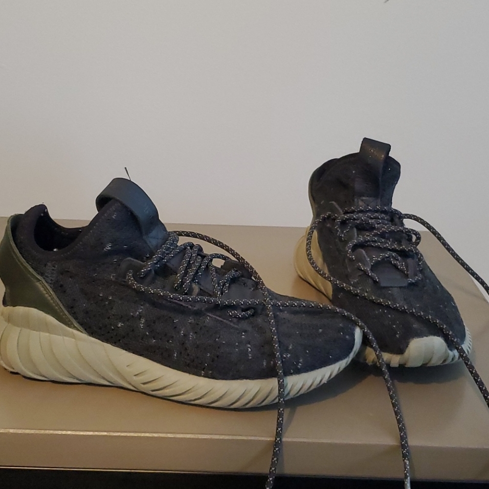 Adidas Tubular sneaker
